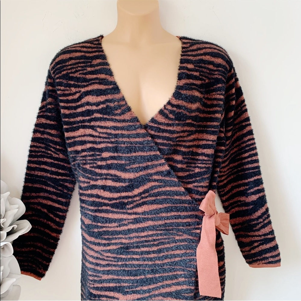 J.O.A. Zebra Print Fuzzy Sweater Duster Waist Tie… - image 4